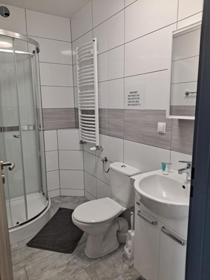 Hotel Dom Wycieczkowy "Na Stadionie" Kłodzko Esterno foto
